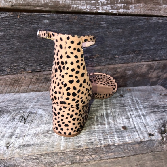 Cute Animal Print Block Heeled Sandals - Picture 5 of 8